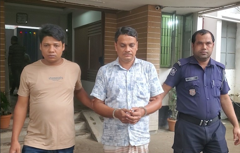 কুমিল্লায় ছাত্র জনতার উপর হামলার এজাহার নামীয় আসামী মনির গ্রেফতার
